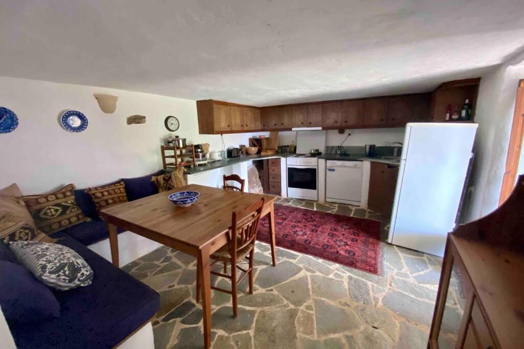 קריסטוס The Old Stone Cottage מראה חיצוני תמונה